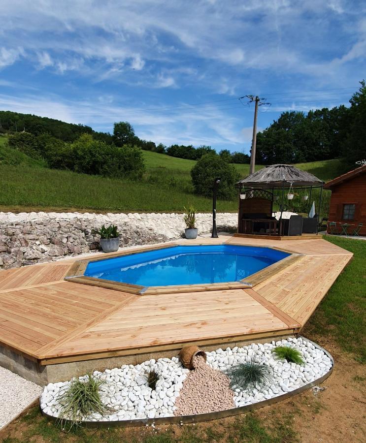 Chalet de 2 chambres avec piscine partagee jardin amenage et wifi a Dausse Extérieur photo