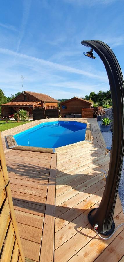 Chalet de 2 chambres avec piscine partagee jardin amenage et wifi a Dausse Extérieur photo